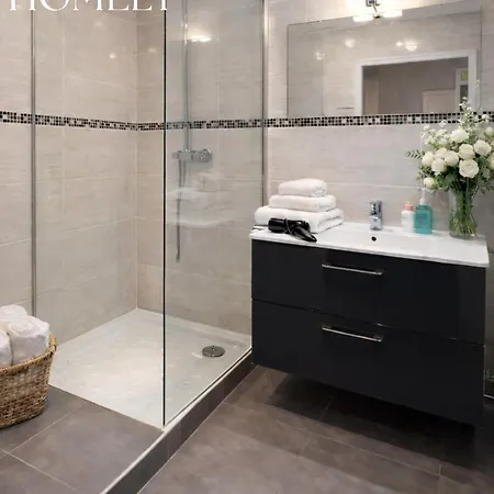 Appt Nice-centre Avec Parking Prive Proche Promenade Des * نيس