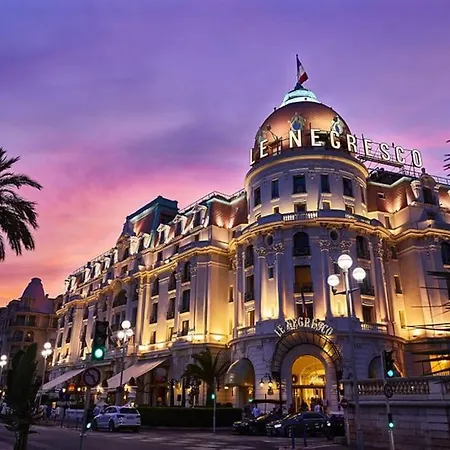 Appt Nice-centre Avec Parking Prive Proche Promenade Des アパート